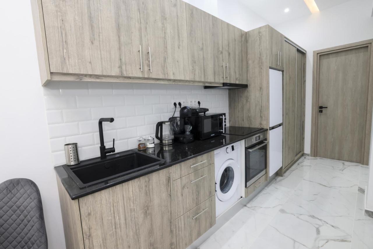 Apollo 2 Bd Jacuzzi Suite Atena Exterior foto