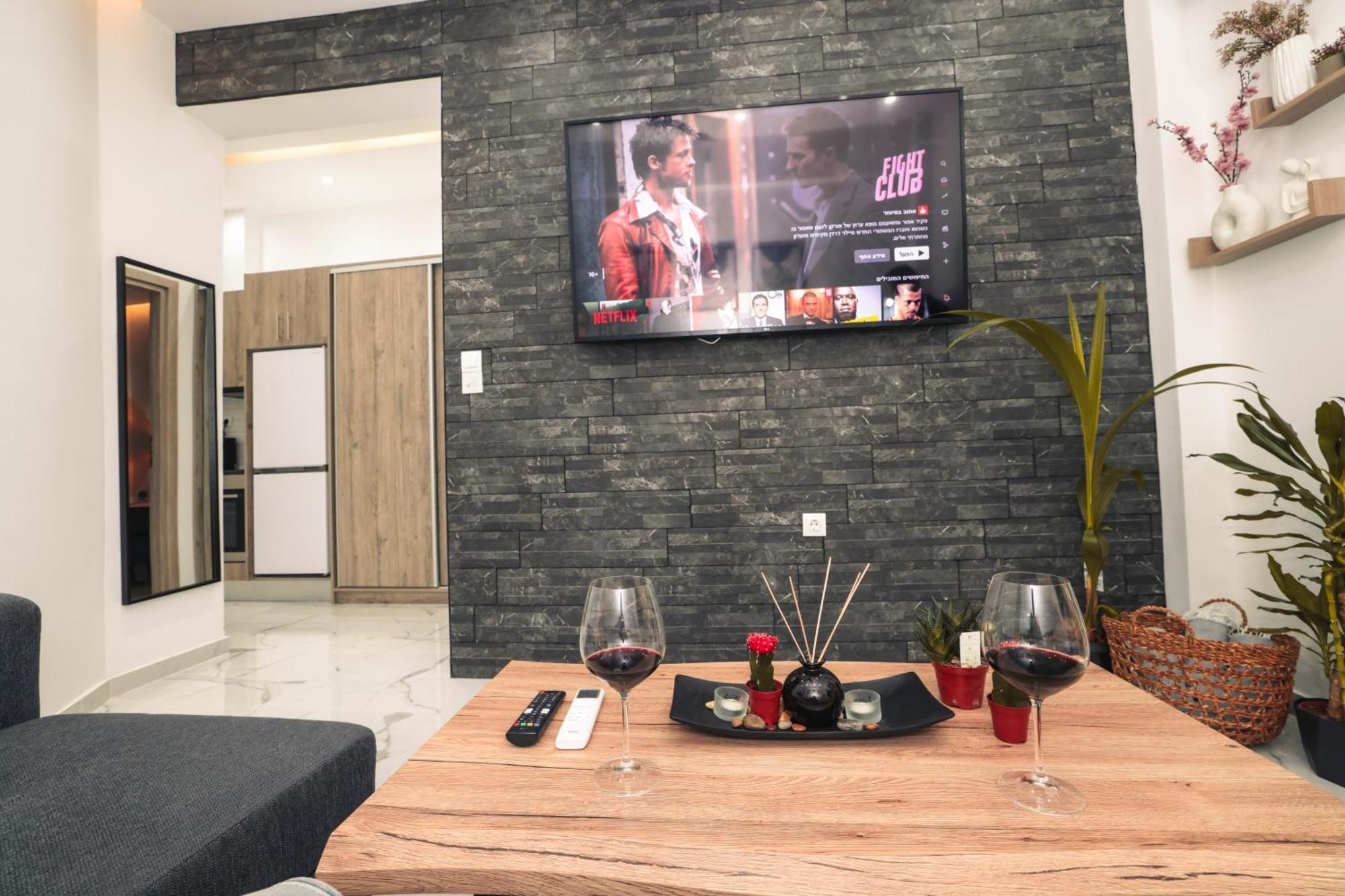 Apollo 2 Bd Jacuzzi Suite Atena Exterior foto